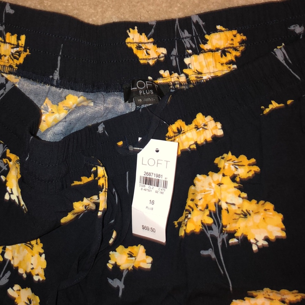 Flowy Loft Pants - Picture 2 of 3